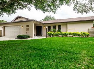 10239 Bay Hills Dr, Largo, FL 33774