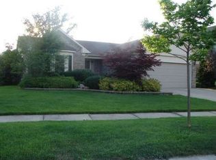 1733 Hillman Dr, Troy, MI