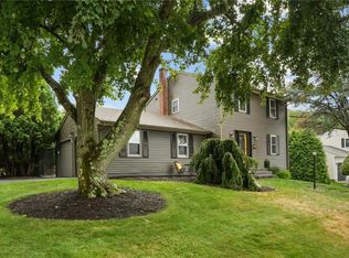 201 Kimberly Ln, West Warwick, RI 02893