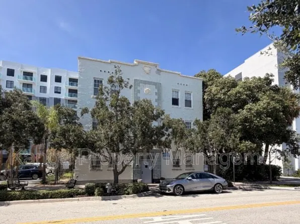 523 24th St APT 4, West Palm Beach, FL 33407