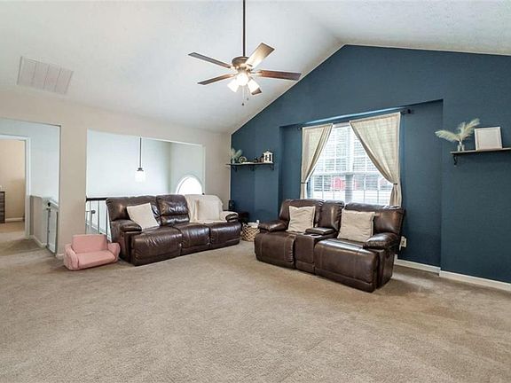 5th image of 5105 Reynolds Ct