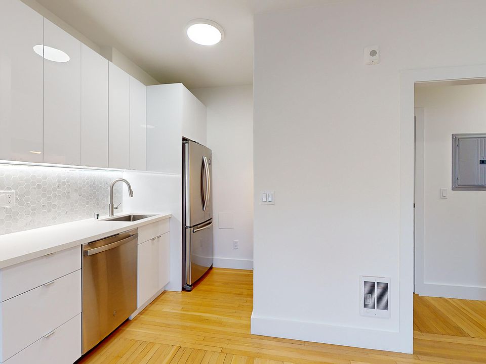 1st image of 4005 California St #4