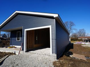 515 College Ave, Mitchell, IN 47446