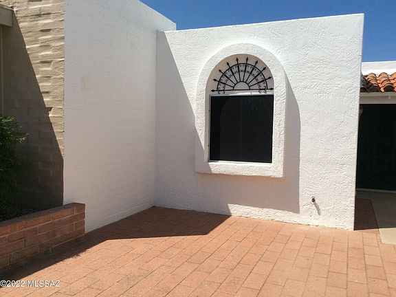 2nd image of 1393 S Desert Meadows Cir