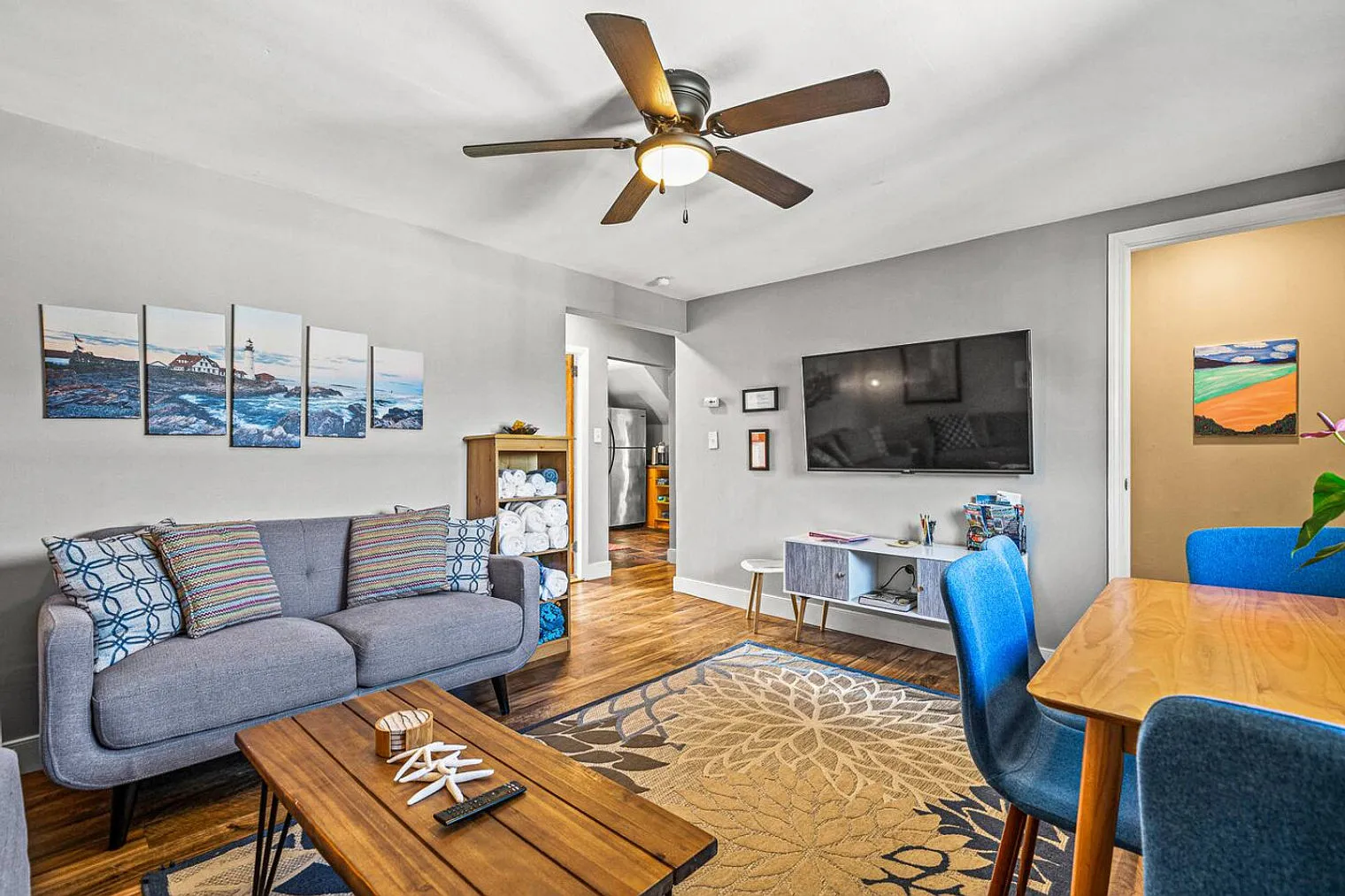 3 bed, 1.0 bath, 1001 sqft, $4,499 — Photo 1
