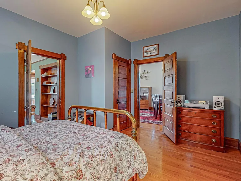 115 Elm St NE — Photo 15