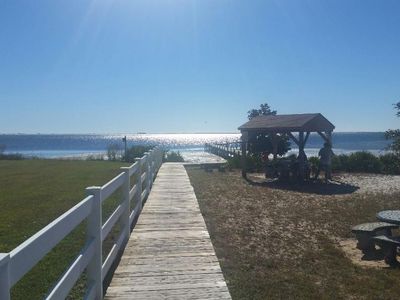 1852 Lighthouse Pointe Dr, Gulf Breeze, FL, 32563