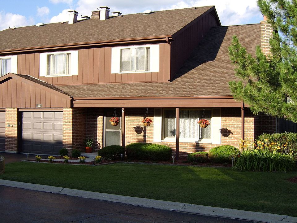 1st image of 1227 E Evergreen Dr