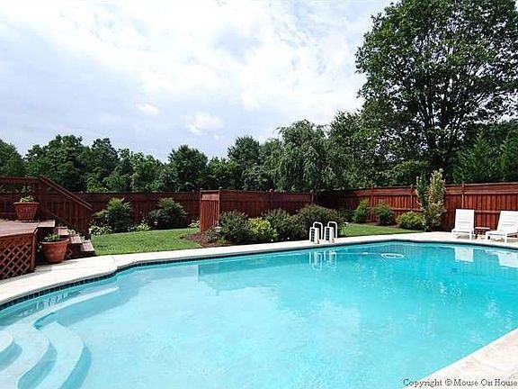 5th image of 1122 Morningwood Ln