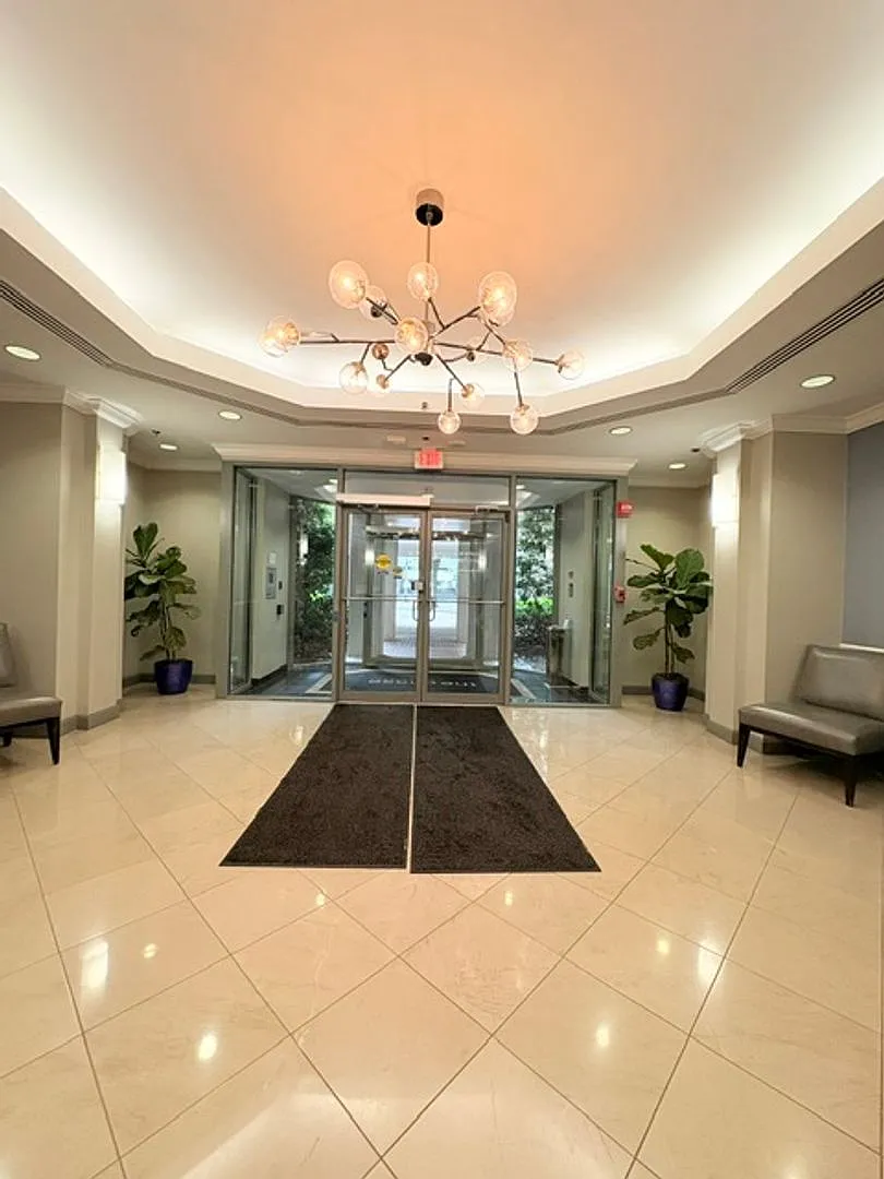 7500 Woodmont Ave #907 — Photo 3