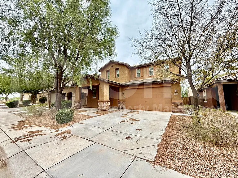 12025 W Avenida Del Rey — Photo 2