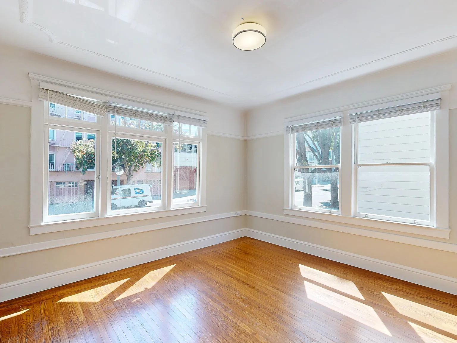 106 Sanchez Street — Photo 2