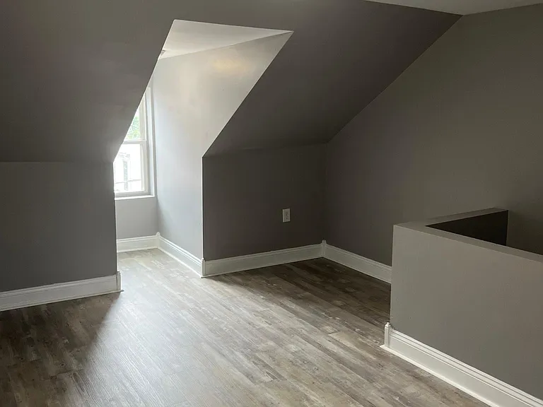 945 North St — Photo 4