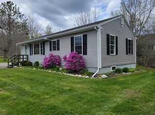 4 Bayview Street, Searsport, ME 04974