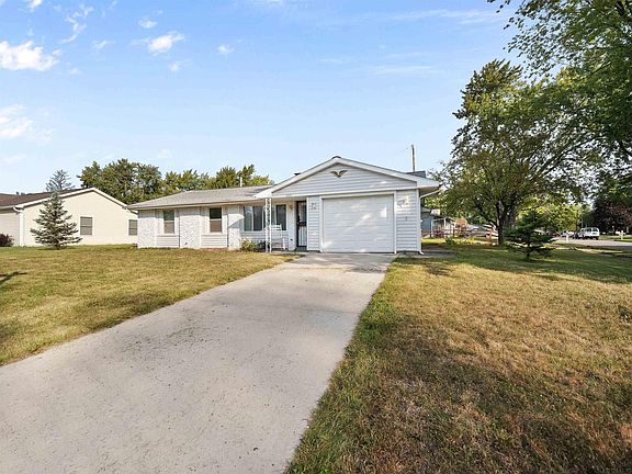 3rd image of 1321 Deveron Dr