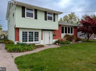 211 Powder Mill Rd, Beverly, NJ 08010