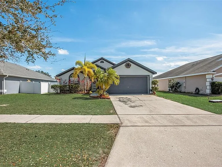 3111 Turnberry Blvd — Photo 3