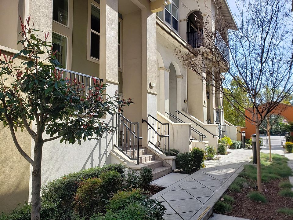 Entrance stairs