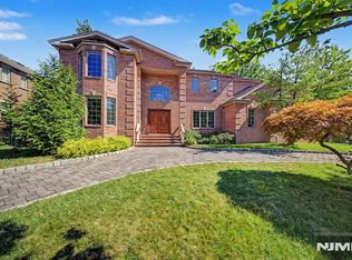 217 Lyncrest Road, Englewood Cliffs, NJ 07632