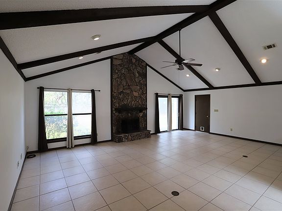 2nd image of 363 Arabian Dr