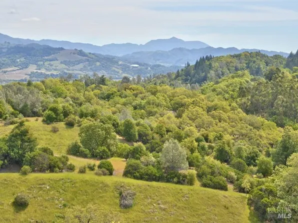 950 Canyon Road, Geyserville, CA 95441