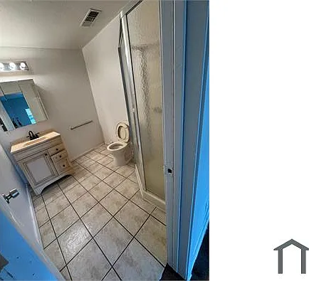 2320 Montclair Cir — Photo 6