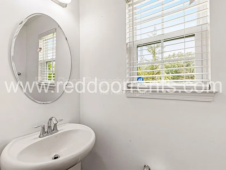 10031 Golden Dr — Photo 9