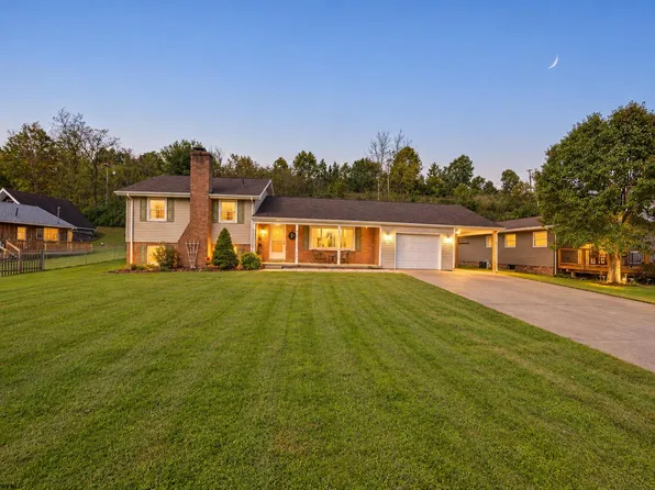 1457 Maple Lake Rd, Bridgeport, WV 26330
