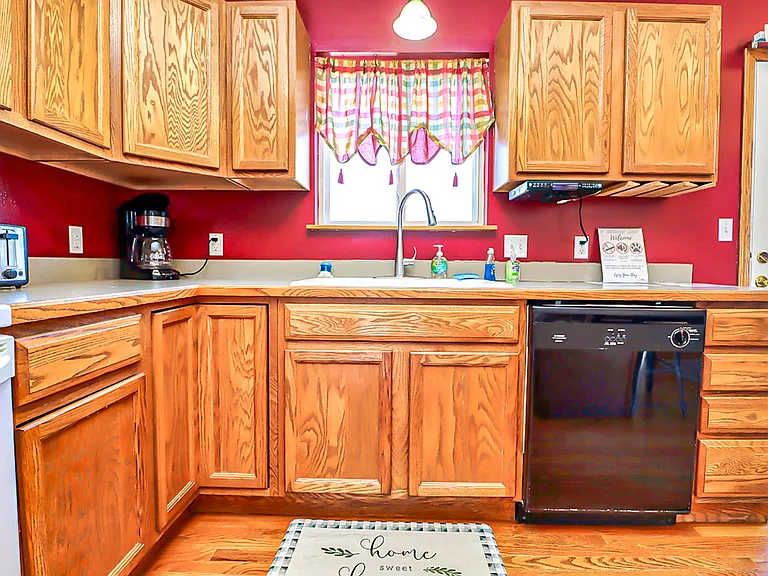 1524 Hilltop Rd — Photo 9