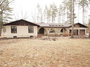 465 Log Cabin Rd, Victor, NY 14564