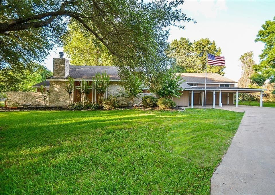 1st image of 18802 W Bluebird Ln