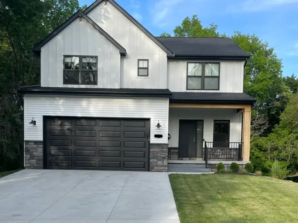 108 School St, Brighton, MI 48116