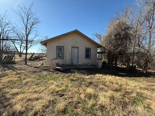 1820 W Bradford St, Memphis, TX 79245