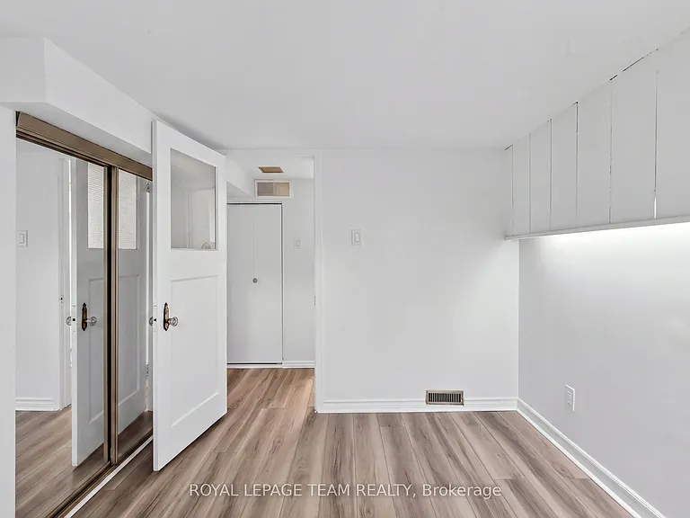 131 Acacia Ave — Photo 40