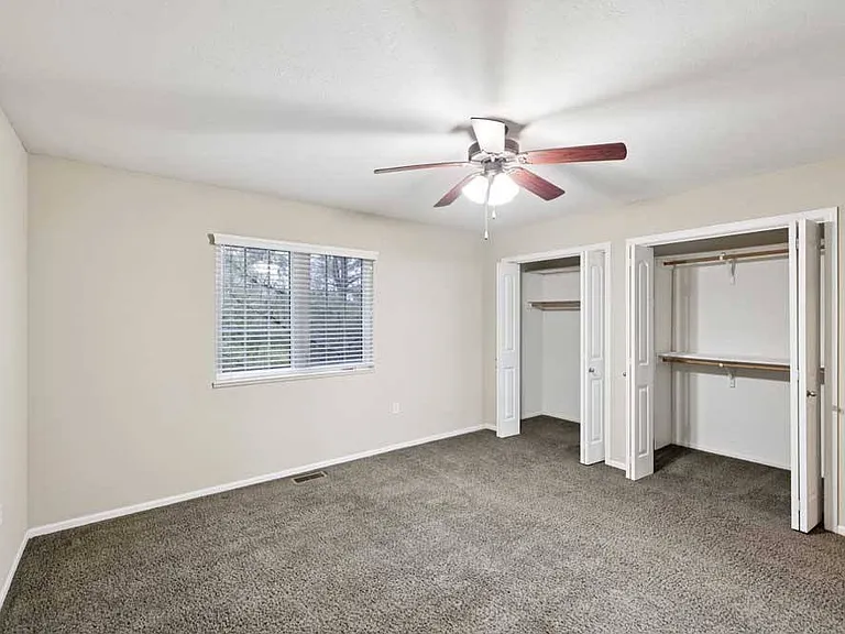 Stone Ridge Estates Apartments & Duplexes — Photo 171