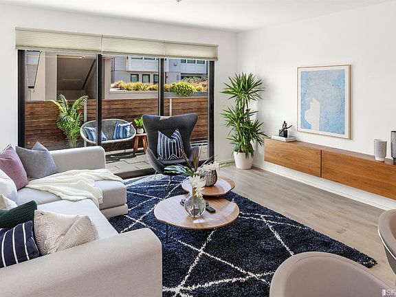 3rd image of 415 De Haro St APT 203