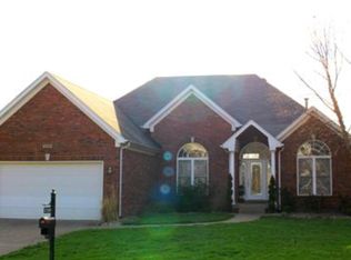 3206 Rolling Oak Blvd, Louisville, KY 40214