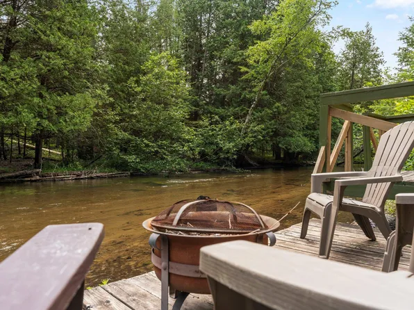 4896 Snoopy Ln, Frederic, MI 49733