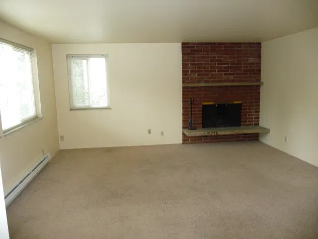 2 bed, 1.5 bath, 960 sqft, $2,050 — Photo 2