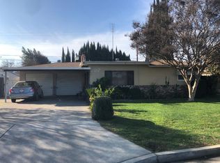 2817 N Barton Ave, Fresno, CA 93703