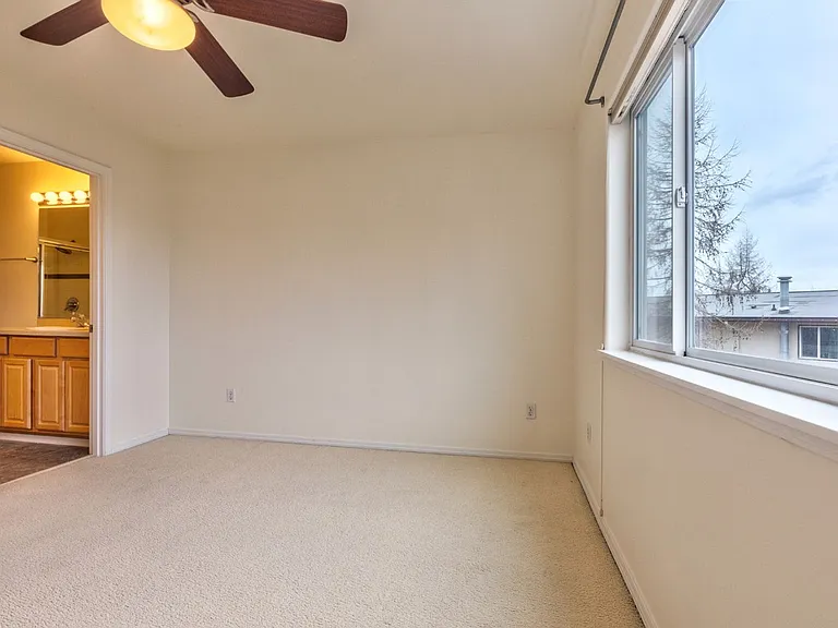 4738 Grumman St — Photo 12
