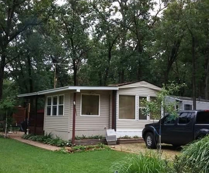 1st image of 3-216 Woodhaven Dr E