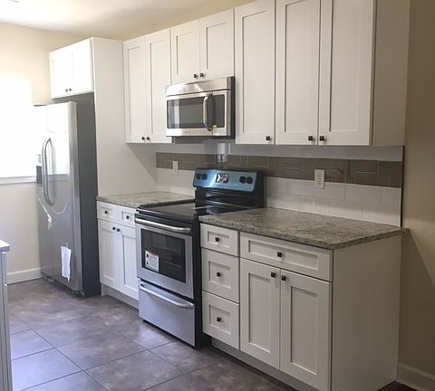 2nd image of 1326 Silverstone Ave