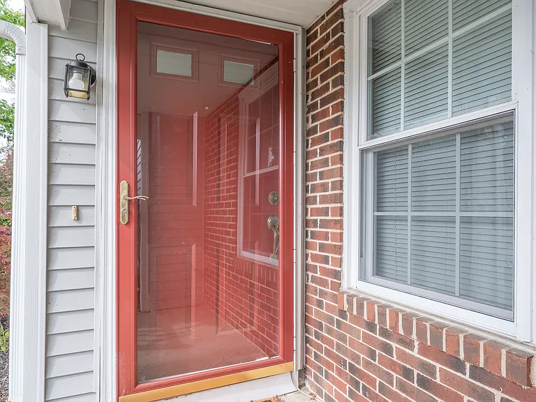 26 Taylors Way — Photo 3