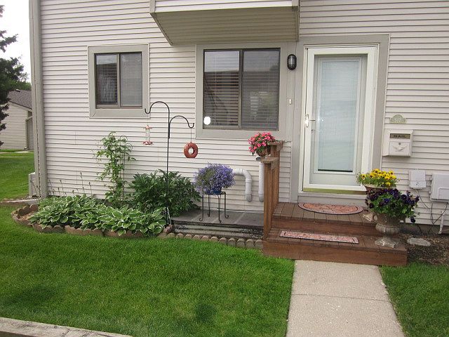 1st image of 512 Del Lago Dr