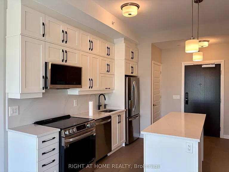 490 Gordon Krantz Ave #601 — Photo 2