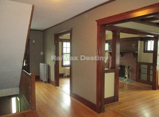 1024 South St #1, Roslindale, MA 02131