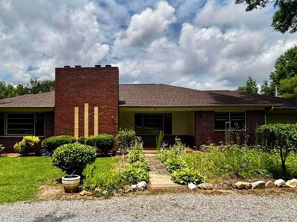 3565 Valley St, Sand Rock, AL 35983