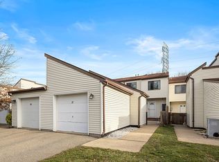 25 Angus Rd, Flemington, NJ 08822