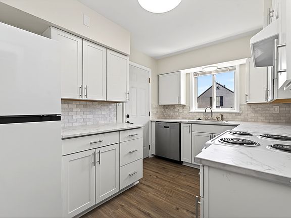 3rd image of 2800 Shafor Blvd #3